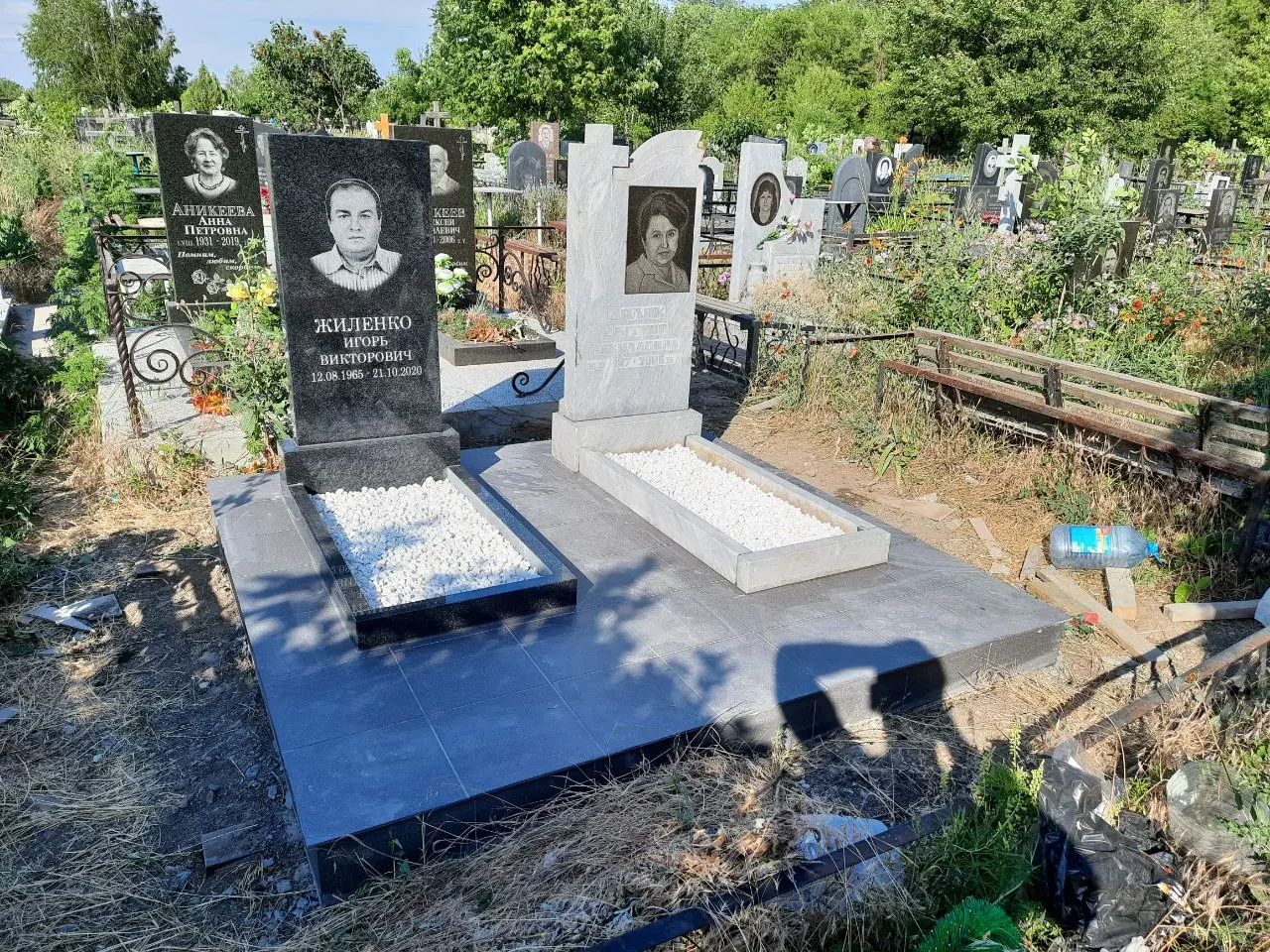 Изготовление фотомедальонов, реставрация фото и памятников